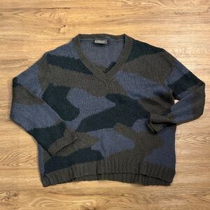 Wooden Ships Women's V-Neck Camouflage Sweater - Gray and Brown